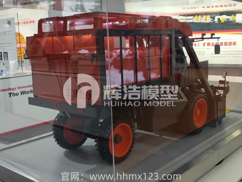 采棉机展览模型 (3).jpg